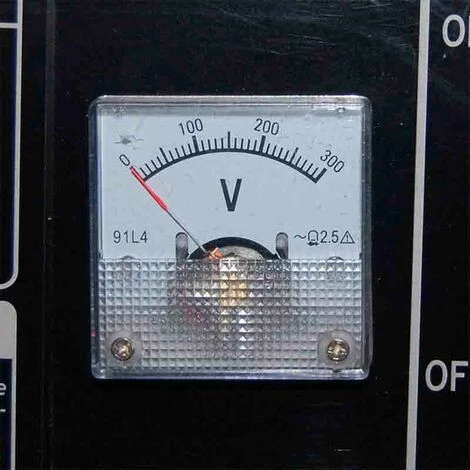 Tecnoware 3200VA Einphasen-Benzin-Stromerzeuger FGE3200M 7 Tecnoware 3200VA Einphasen-Benzin-Stromerzeuger FGE3200M – Bild 5